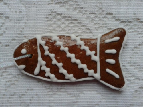 Rybka mała - szer. 7,5 cm., wys. 4,2 cm. - 1 zł.jpg